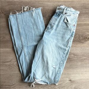 Zara Light Blue Cropped Women Jeans